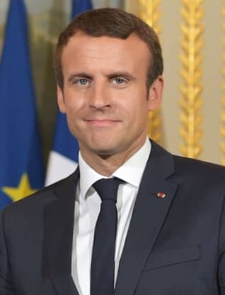 Macron offisielt kandidat til presidentvalget